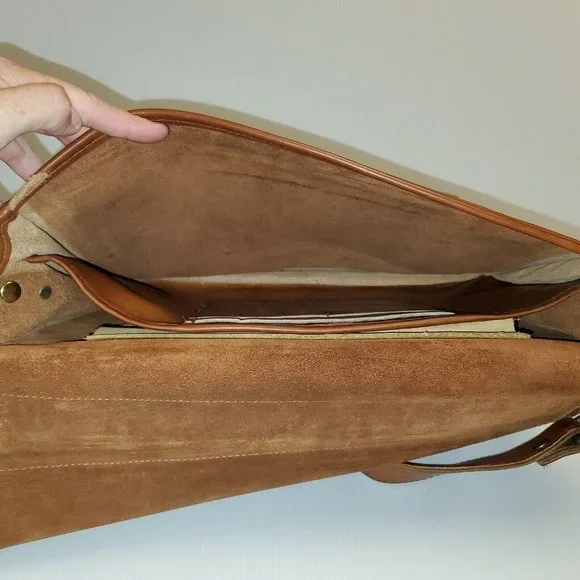 Vintage VILLAGE TANNERY by Sevestet Brown Thick Leather Briefcase Messenger Bag